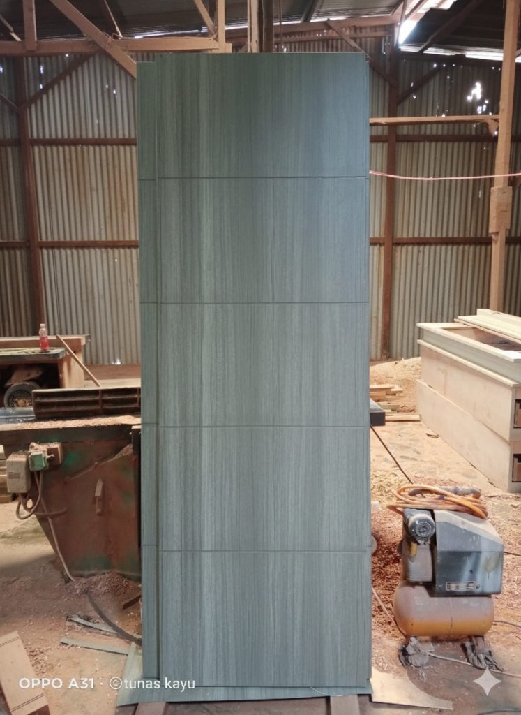 Jual Pintu Apartemen HPL & Engineering Jakarta Pintu interior apartemen minimalis dengan lapisan HPL tahan gores produksi Jakarta