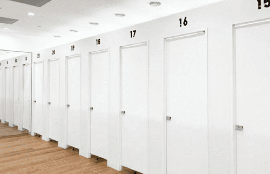 Pintu HPL Fitting Room Matahari Dept Store Seluruh Indonesia PK Tunas Kayu